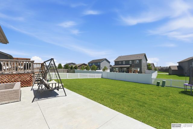 7165 N 167th Street, Bennington, NE 68007