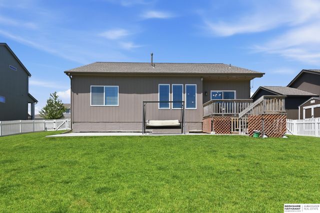 7165 N 167th Street, Bennington, NE 68007