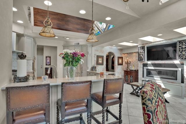 5705 Shoreline Drive, Shreveport, LA 71119