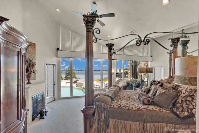 5705 Shoreline Drive, Shreveport, LA 71119