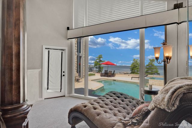 5705 Shoreline Drive, Shreveport, LA 71119