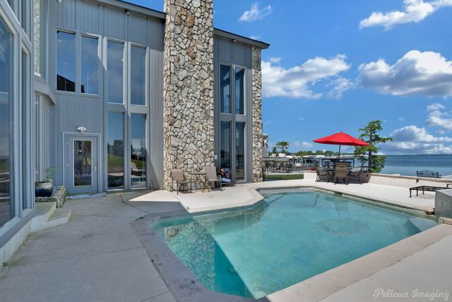 5705 Shoreline Drive, Shreveport, LA 71119