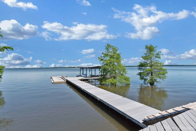 5705 Shoreline Drive, Shreveport, LA 71119