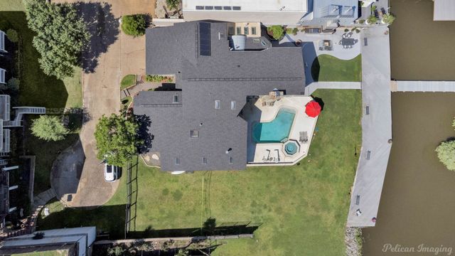 5705 Shoreline Drive, Shreveport, LA 71119