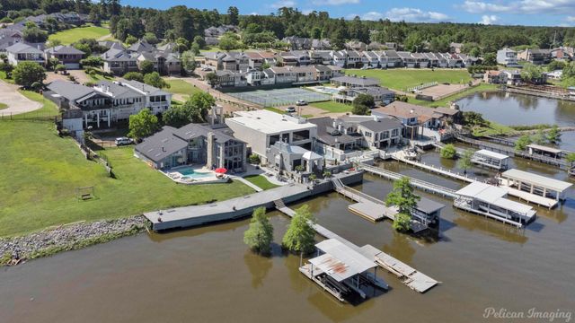 5705 Shoreline Drive, Shreveport, LA 71119