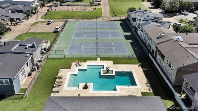 5705 Shoreline Drive, Shreveport, LA 71119