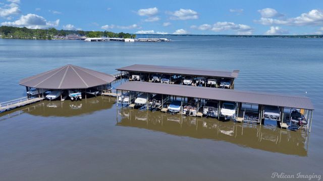 5705 Shoreline Drive, Shreveport, LA 71119