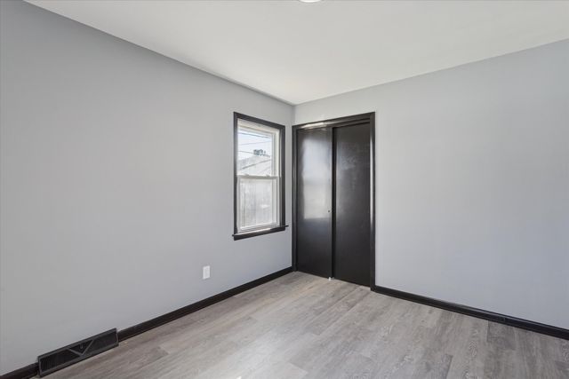 17641 Burnham Avenue, Lansing, IL 60438