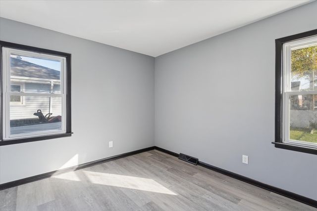 17641 Burnham Avenue, Lansing, IL 60438