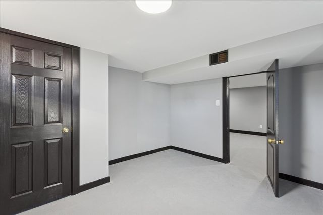 17641 Burnham Avenue, Lansing, IL 60438