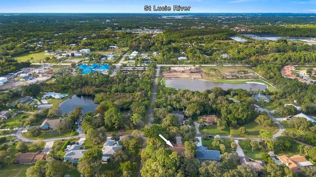 1090 SE Buttonwood Circle SE, Stuart, FL 34997