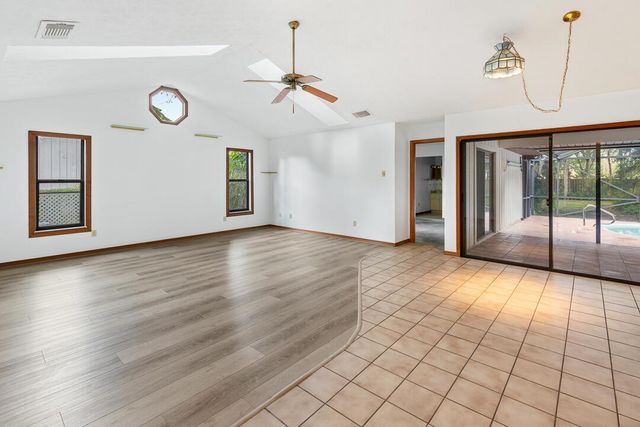 1090 SE Buttonwood Circle SE, Stuart, FL 34997