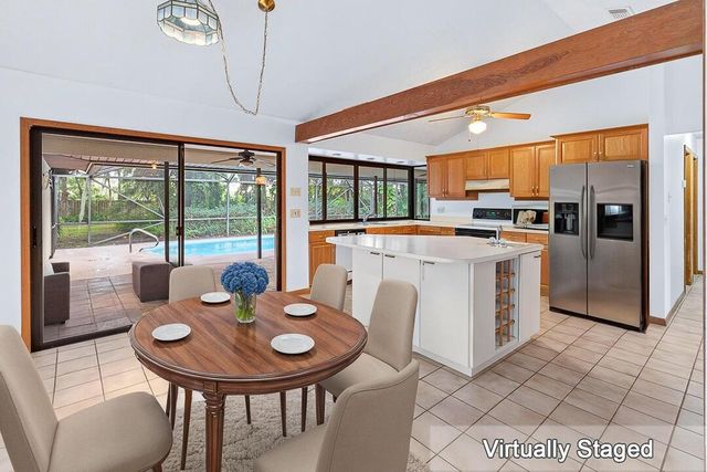 1090 SE Buttonwood Circle SE, Stuart, FL 34997