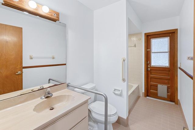 1090 SE Buttonwood Circle SE, Stuart, FL 34997