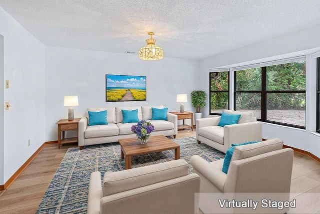 1090 SE Buttonwood Circle SE, Stuart, FL 34997