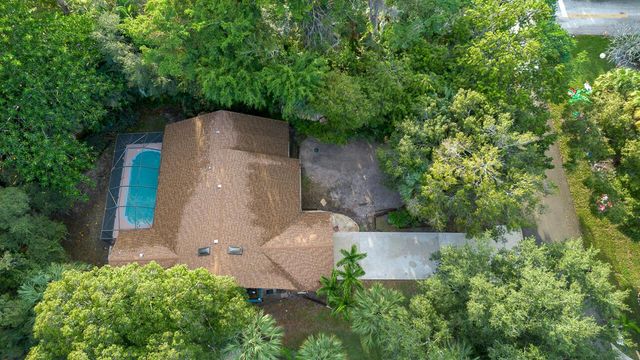 1090 SE Buttonwood Circle SE, Stuart, FL 34997