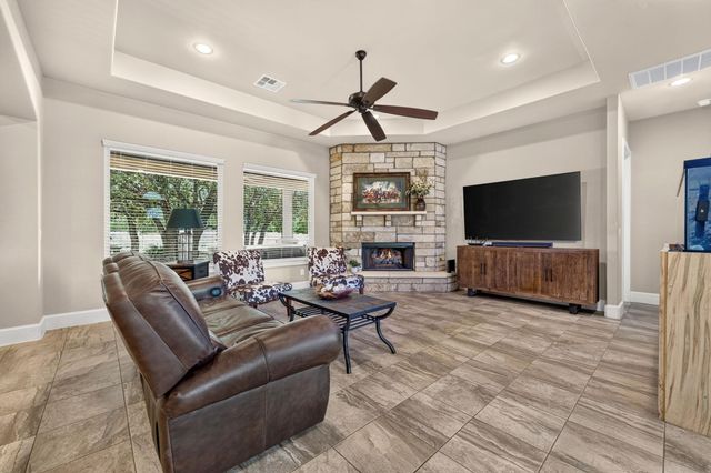 105 Coopers Hill RD, Georgetown, TX 78633