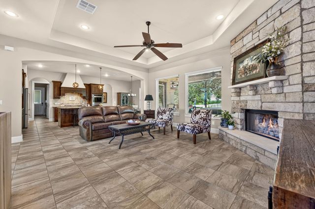 105 Coopers Hill RD, Georgetown, TX 78633