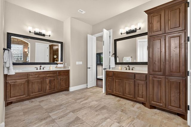 105 Coopers Hill RD, Georgetown, TX 78633