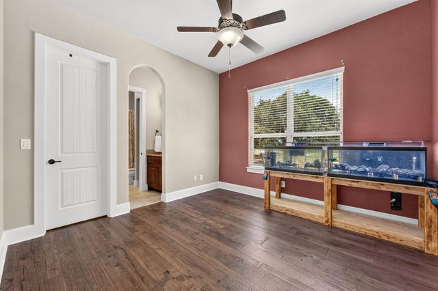 105 Coopers Hill RD, Georgetown, TX 78633