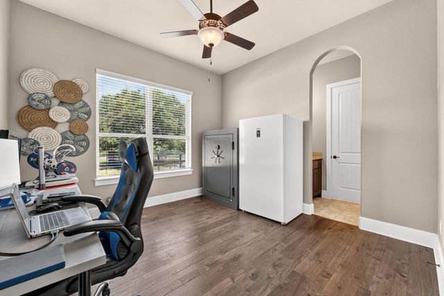 105 Coopers Hill RD, Georgetown, TX 78633