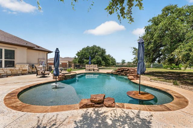 105 Coopers Hill RD, Georgetown, TX 78633