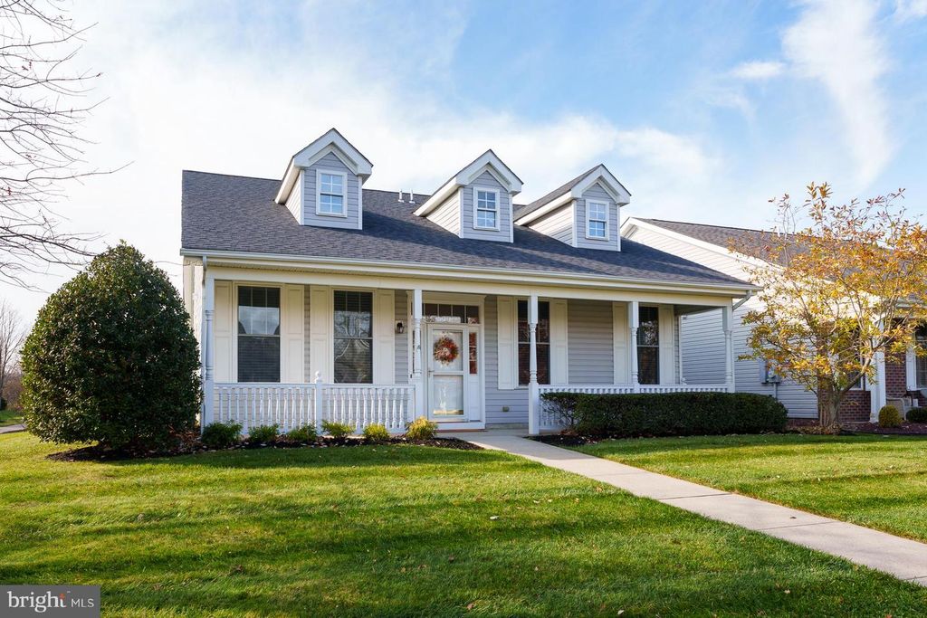 10 LIEDTKE DR, Cranbury, NJ 08512