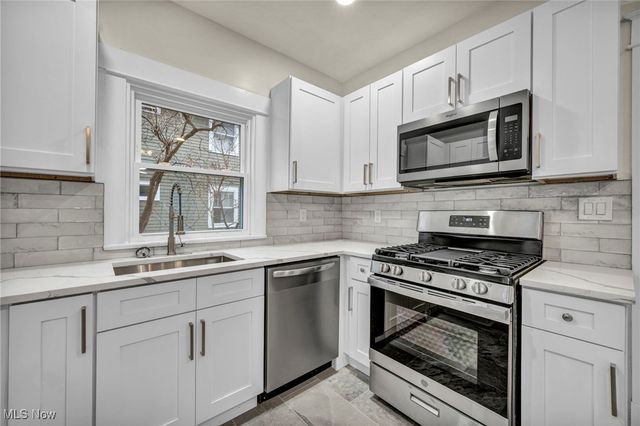 13464 Clifton Boulevard, Lakewood, OH 44107