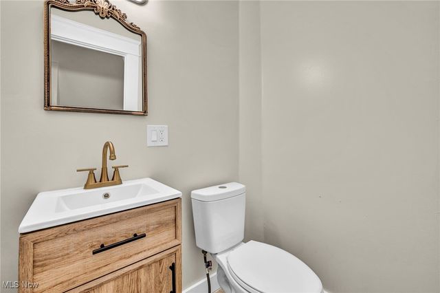 13464 Clifton Boulevard, Lakewood, OH 44107