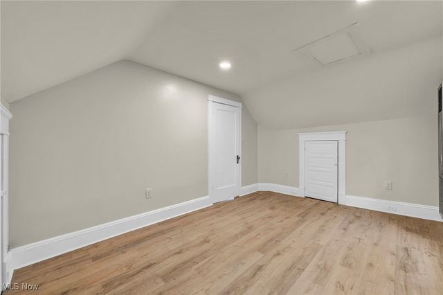 13464 Clifton Boulevard, Lakewood, OH 44107