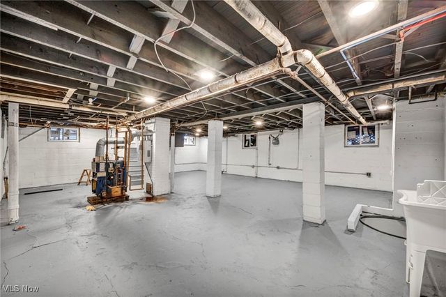 13464 Clifton Boulevard, Lakewood, OH 44107