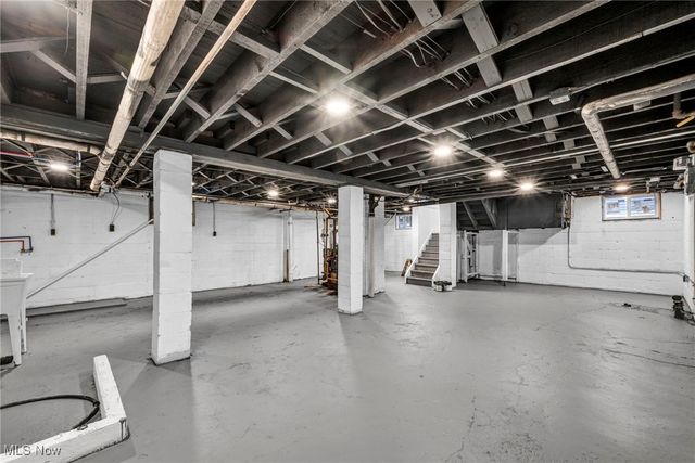 13464 Clifton Boulevard, Lakewood, OH 44107