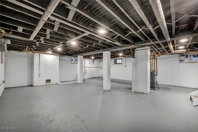 13464 Clifton Boulevard, Lakewood, OH 44107