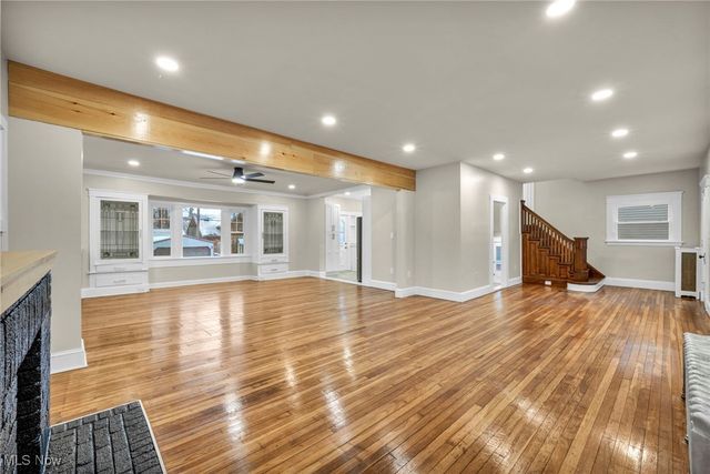 13464 Clifton Boulevard, Lakewood, OH 44107