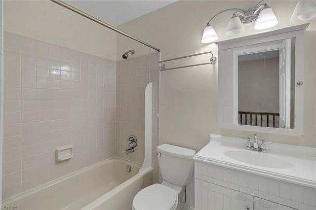 680 Biltmore DR, Virginia Beach, VA 23454