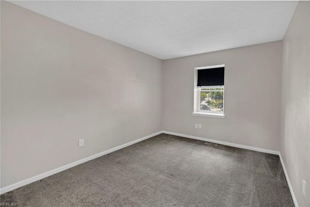 680 Biltmore DR, Virginia Beach, VA 23454