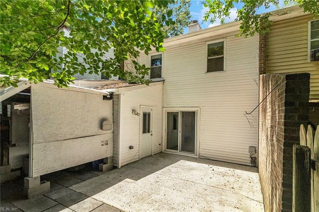 680 Biltmore DR, Virginia Beach, VA 23454