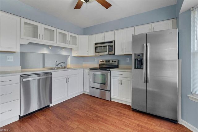 680 Biltmore DR, Virginia Beach, VA 23454