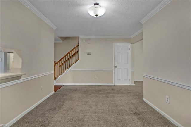 680 Biltmore DR, Virginia Beach, VA 23454