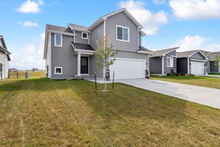 421 Fireside Drive NW, Bondurant, IA 50035