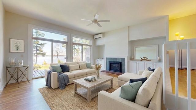 504 South Beach Road, South Burlington, VT 05403