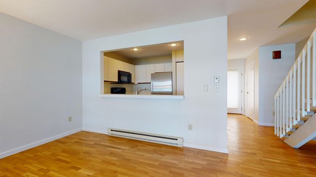 504 South Beach Road, South Burlington, VT 05403