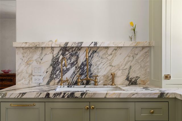 7811 Wickersham Lane, Houston, TX 77063