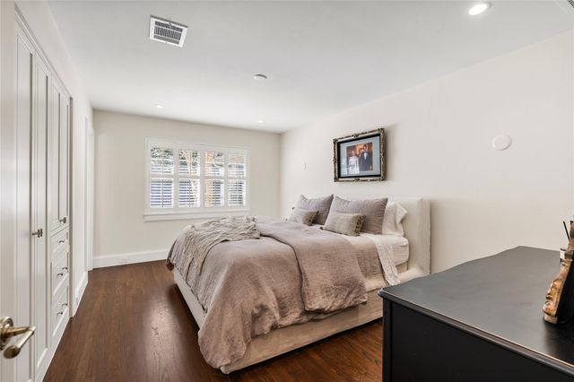 7811 Wickersham Lane, Houston, TX 77063