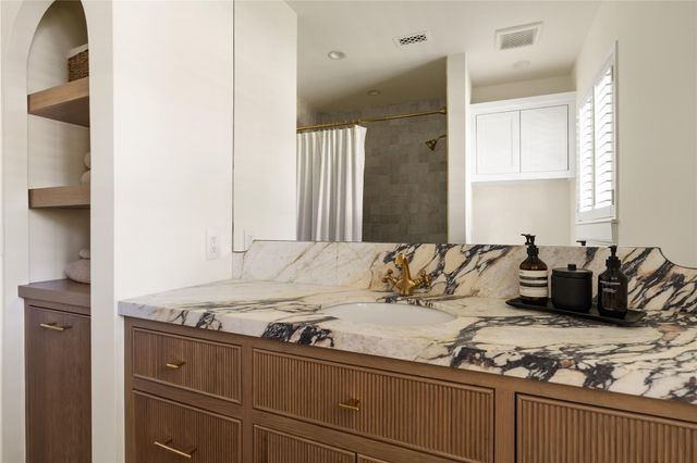 7811 Wickersham Lane, Houston, TX 77063