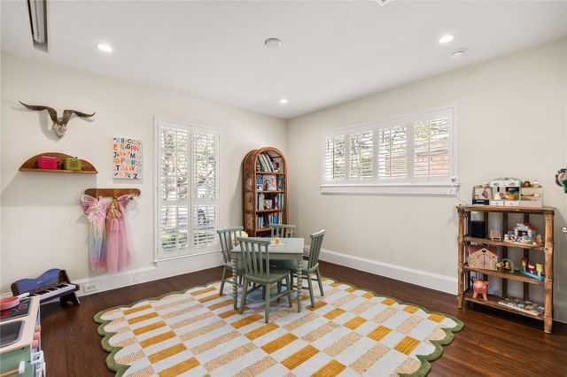 7811 Wickersham Lane, Houston, TX 77063