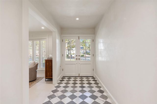 7811 Wickersham Lane, Houston, TX 77063