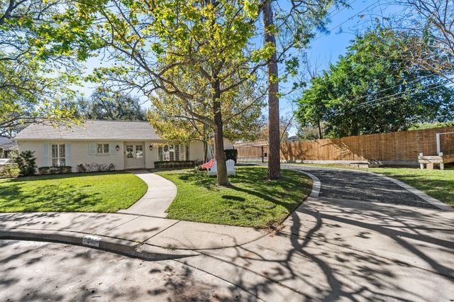 7811 Wickersham Lane, Houston, TX 77063