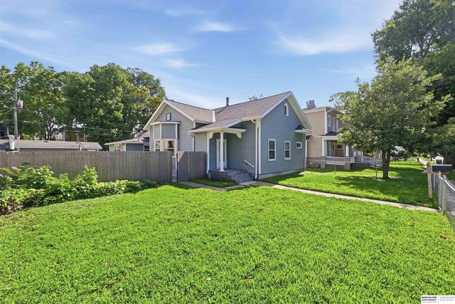 819 3rd Avenue, Council Bluffs, IA 51501