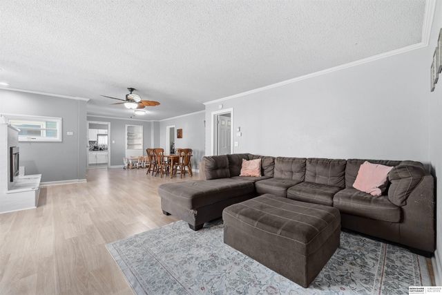 819 3rd Avenue, Council Bluffs, IA 51501
